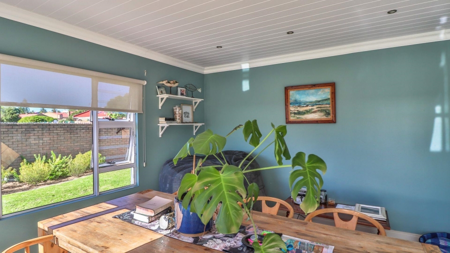 6 Bedroom Property for Sale in Heiderand Western Cape